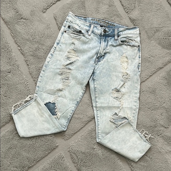 **LAST CHANCE!! American Eagle Outfitters Men’s Slim Cut Distressed Jeans - Picture 2 of 13